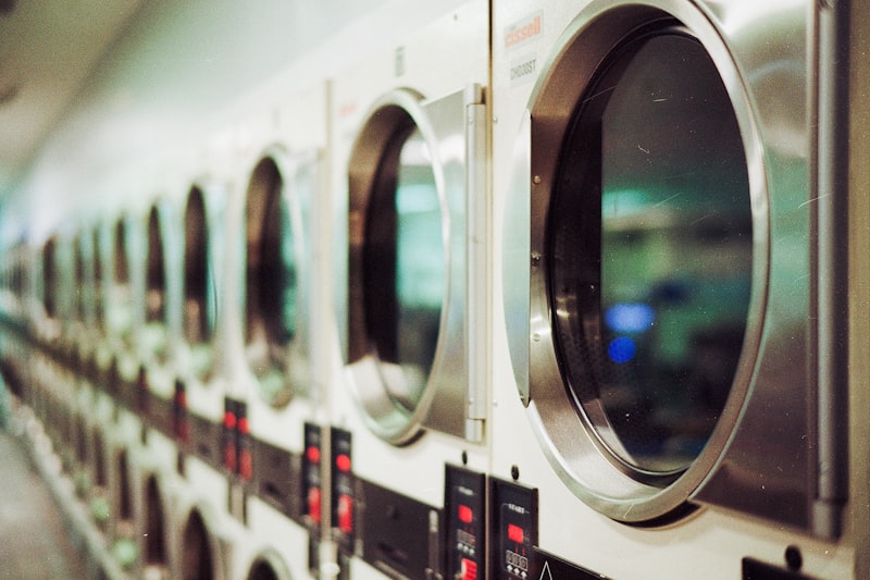 Professional dry cleaner Green Park - advanced cleaning equipment